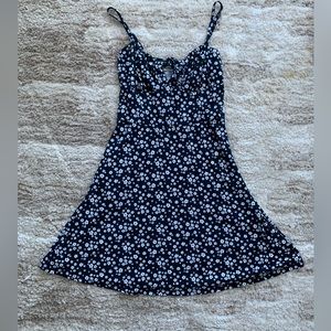 navy blue & white ditsy floral dress size S hollister